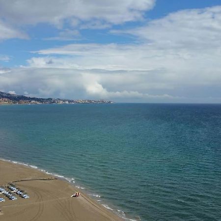 Seafront Apartment With Open-Air Heated Pool Fuengirola Εξωτερικό φωτογραφία